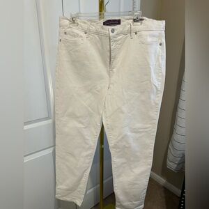 Gloria Vanderbilt Women's White Ankle Jeans size 14